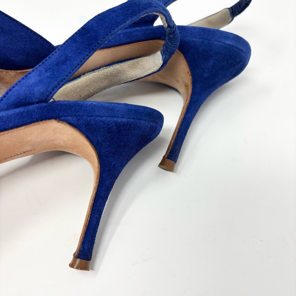 Manolo Blahnik Navy Blue Slingback Pointed-Toe Heels - Picture 15 of 16